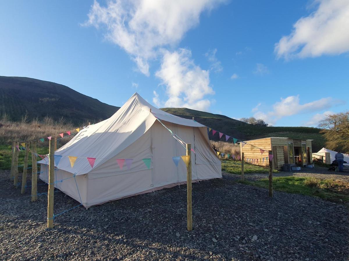 Hotel Calon Y Goedwig Glamping à Llandovery Extérieur photo