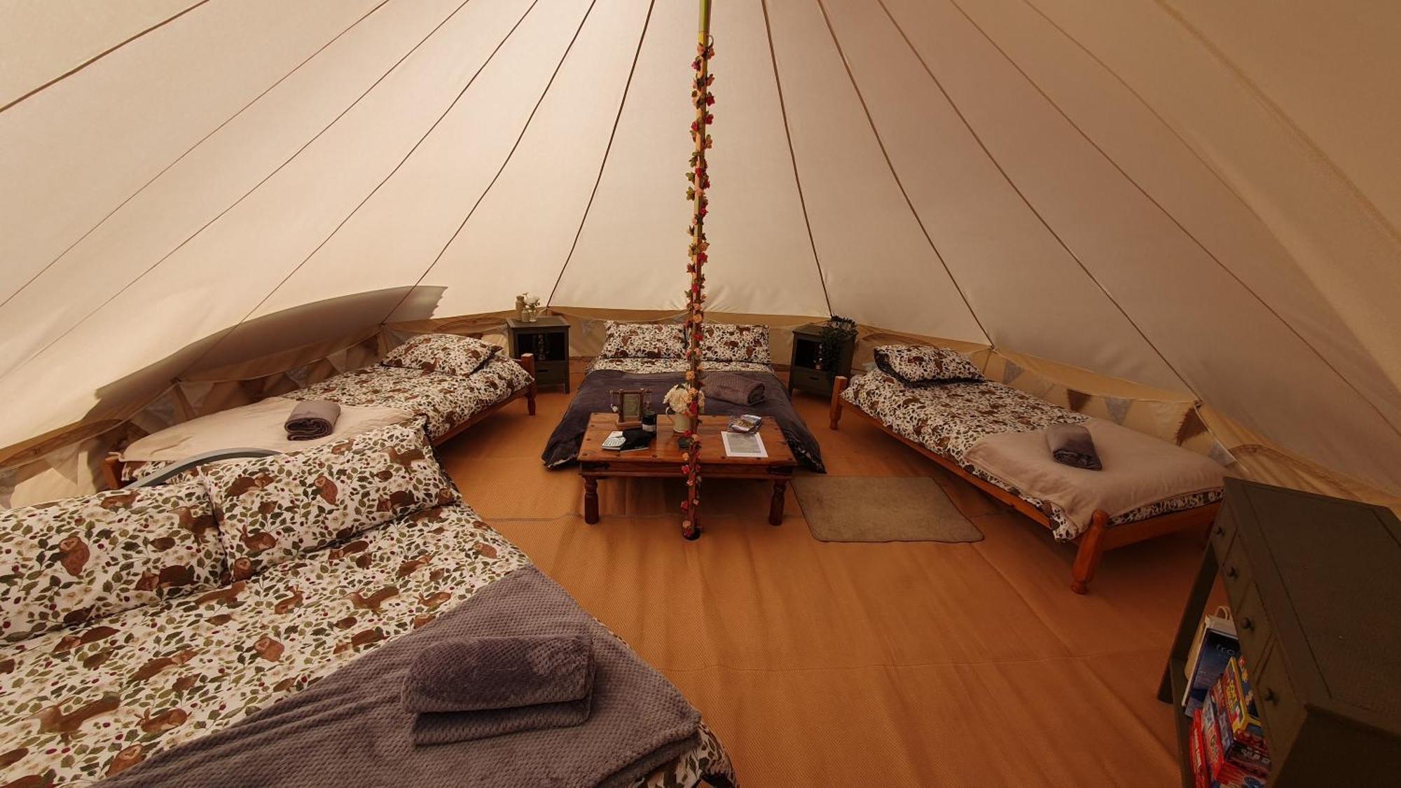 Hotel Calon Y Goedwig Glamping à Llandovery Extérieur photo