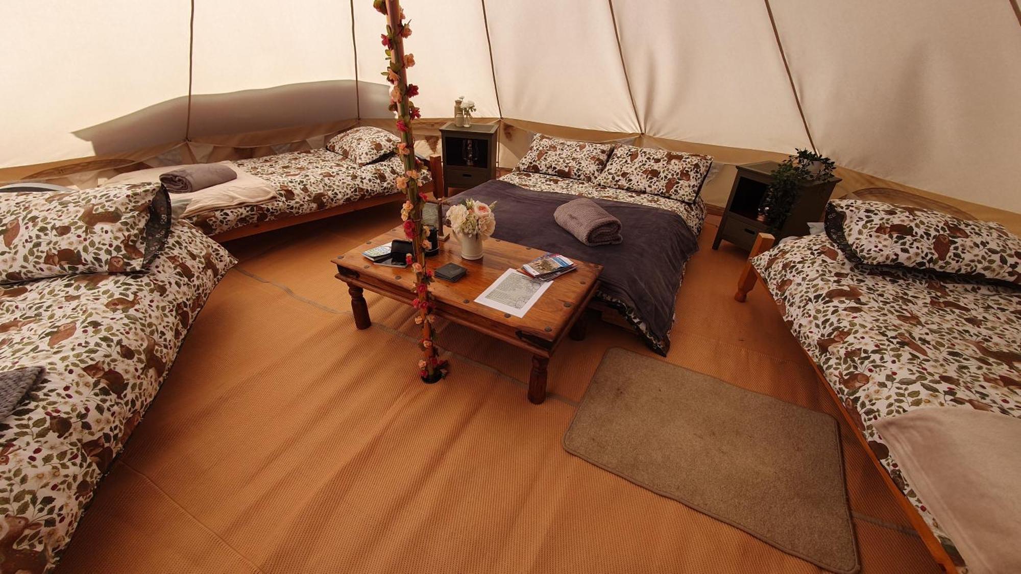 Hotel Calon Y Goedwig Glamping à Llandovery Extérieur photo