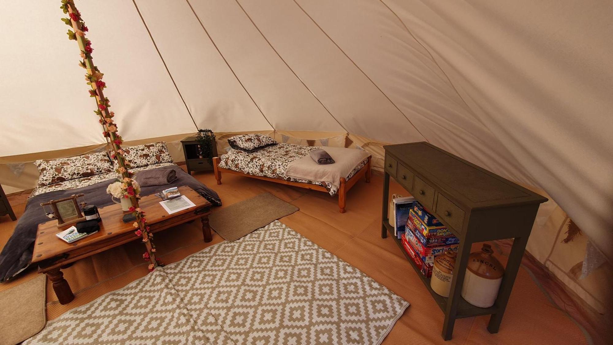 Hotel Calon Y Goedwig Glamping à Llandovery Extérieur photo