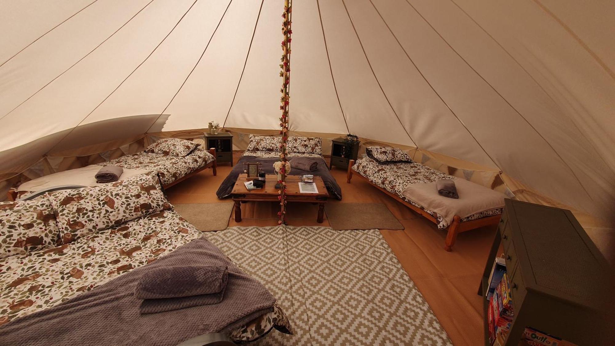 Hotel Calon Y Goedwig Glamping à Llandovery Extérieur photo