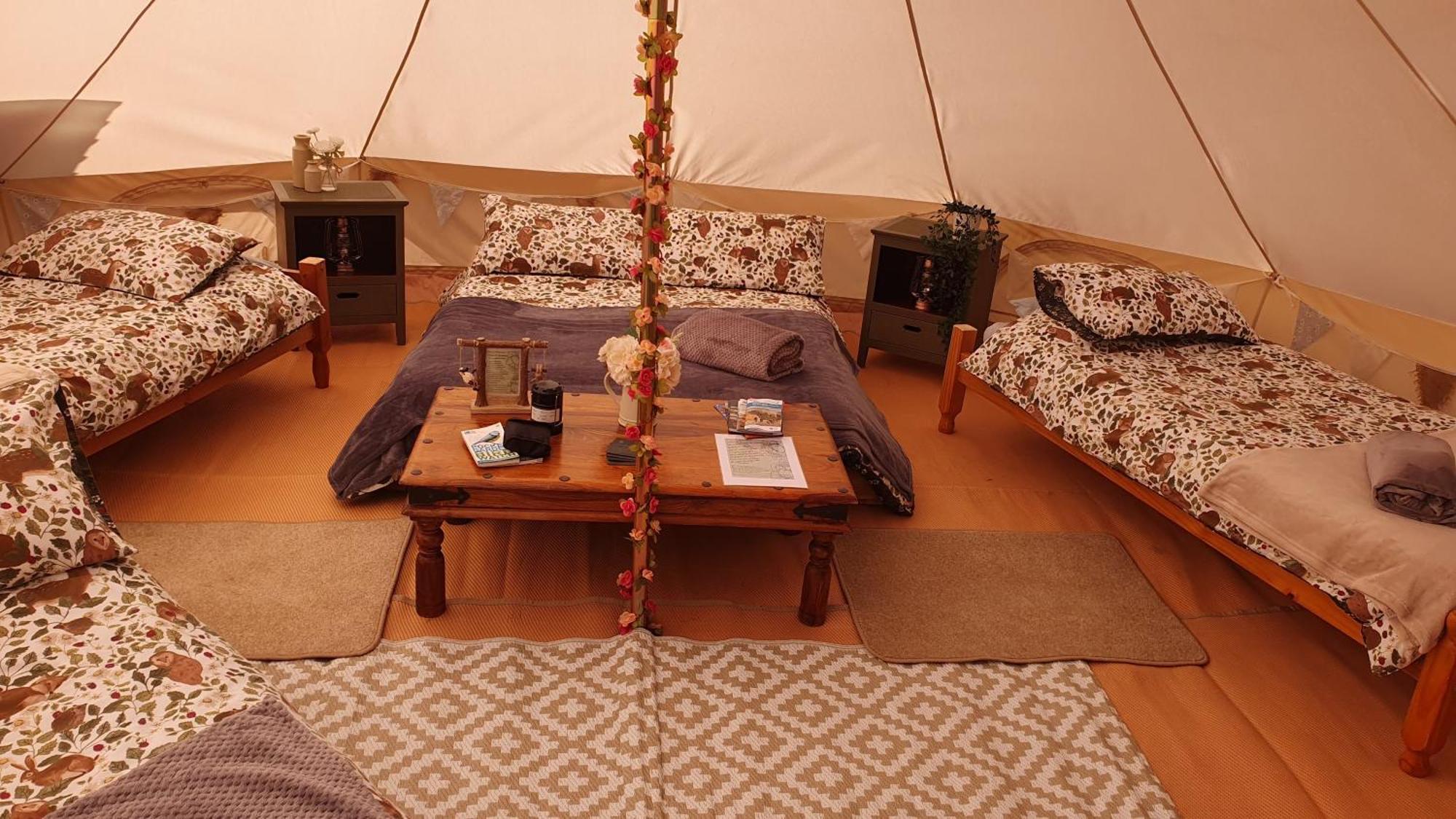 Hotel Calon Y Goedwig Glamping à Llandovery Extérieur photo
