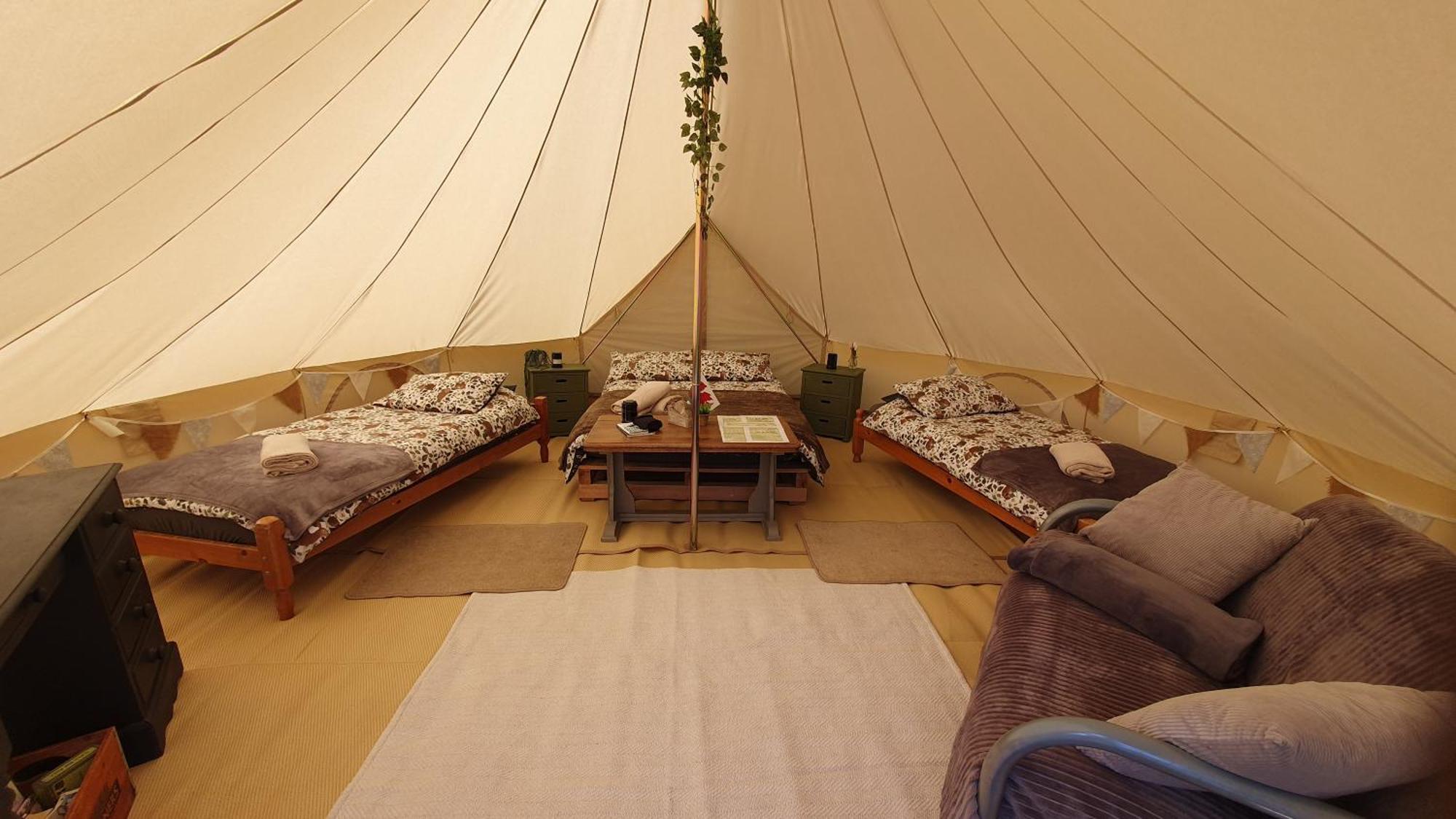 Hotel Calon Y Goedwig Glamping à Llandovery Extérieur photo
